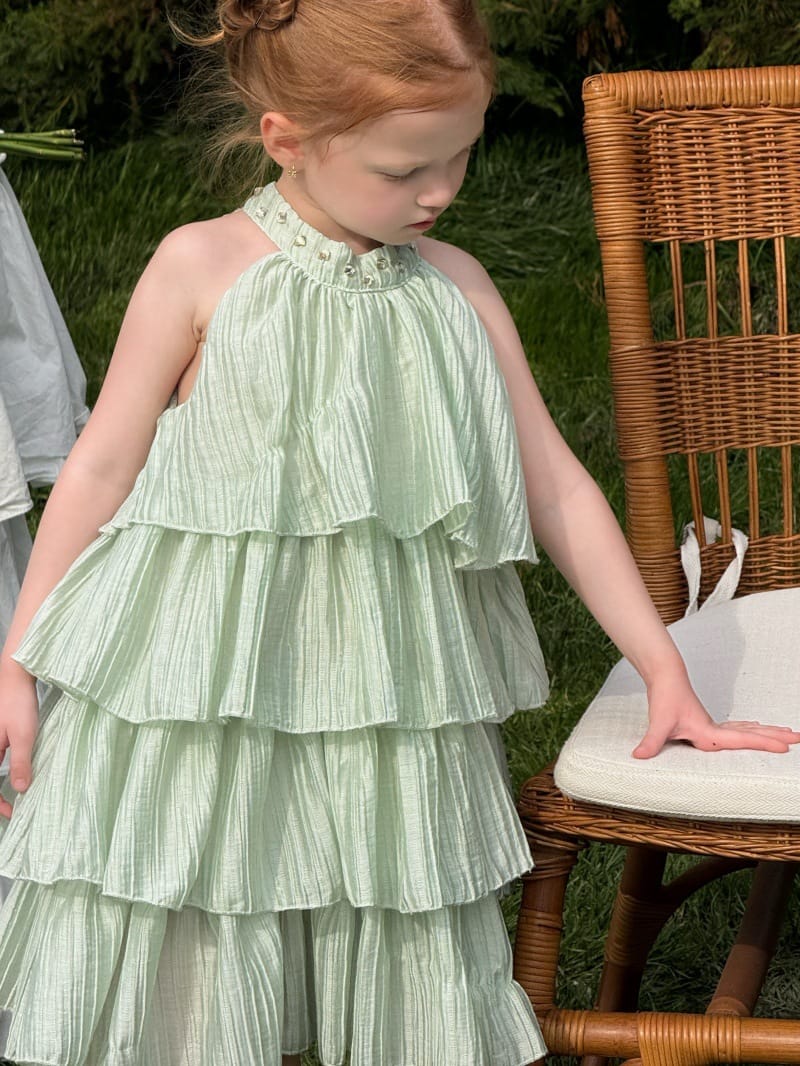 Pleated Ruffle Halter Princess Dress ティアード ノースリーブワンピース【mh0013250】 Chengle ノースリーブワンピース