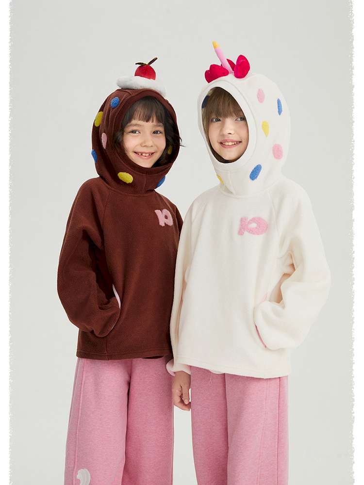 トレーナー・フーディ poco blush | Strawberry Cake Fleece Sweatshirt 立体ドール付き 裏起毛トレーナー【mh0020027】