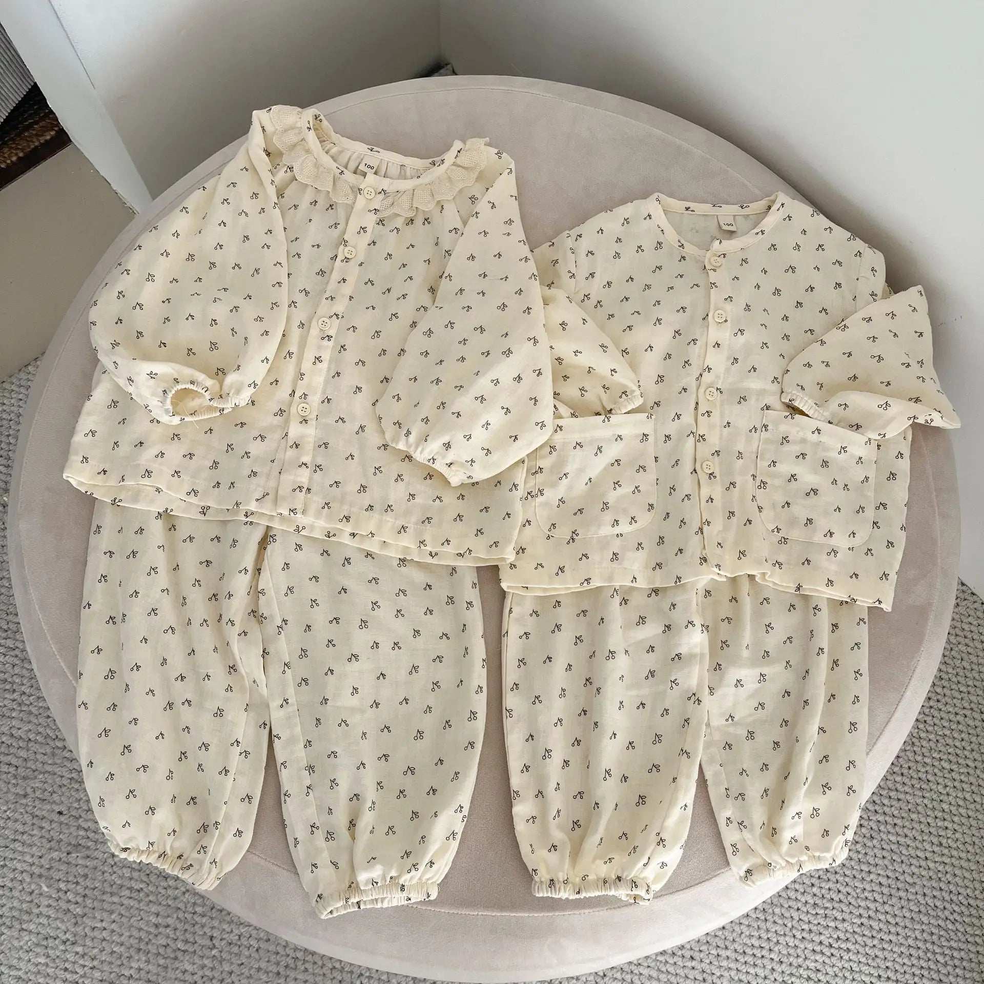 長袖パジャマ キッズセットアップ 2点セット フラワー小花柄プリントナチュラル長袖パジャマセット【mh0008646】