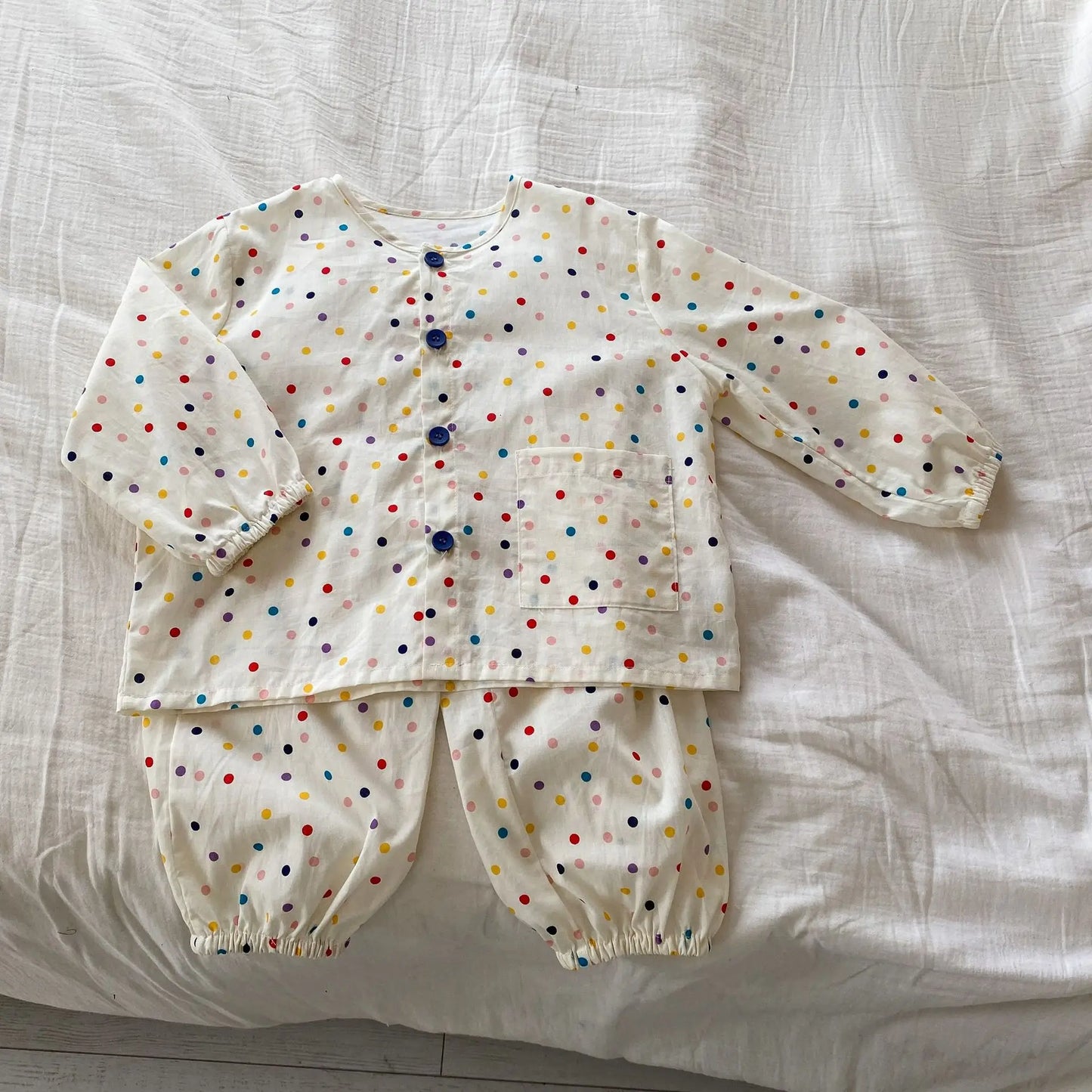 長袖パジャマ キッズセットアップ 2点セット 長袖パジャマセット カラフル水玉ドット/プリントノーカラー長袖シャツ+ロングパンツ【mh0008763】