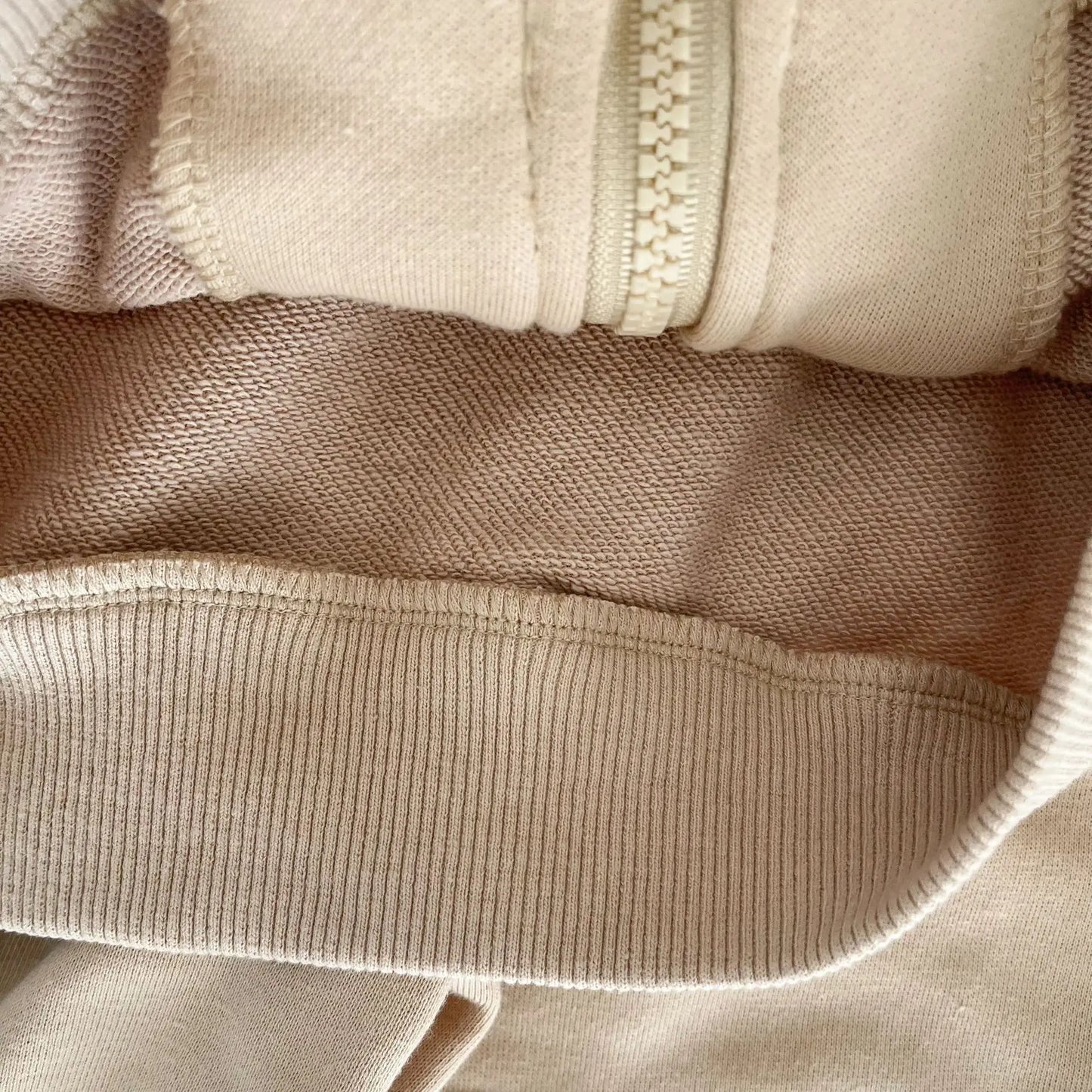 長袖セットアップ キッズセットアップ 2点セット ラインアクセントフーディジップアップスウェットパーカー+ロングルーズスウェットパンツ【mh0008829】