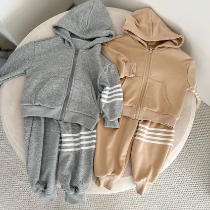 長袖セットアップ キッズセットアップ 2点セット ラインアクセントフーディジップアップスウェットパーカー+ロングルーズスウェットパンツ【mh0008829】