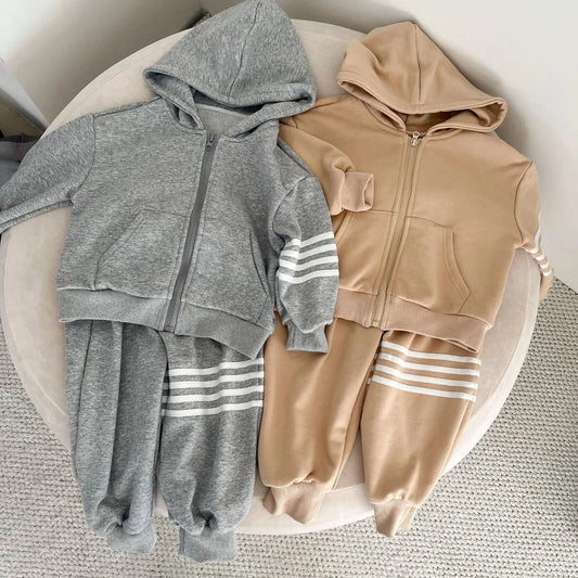 長袖セットアップ キッズセットアップ 2点セット ラインアクセントフーディジップアップスウェットパーカー+ロングルーズスウェットパンツ【mh0008829】