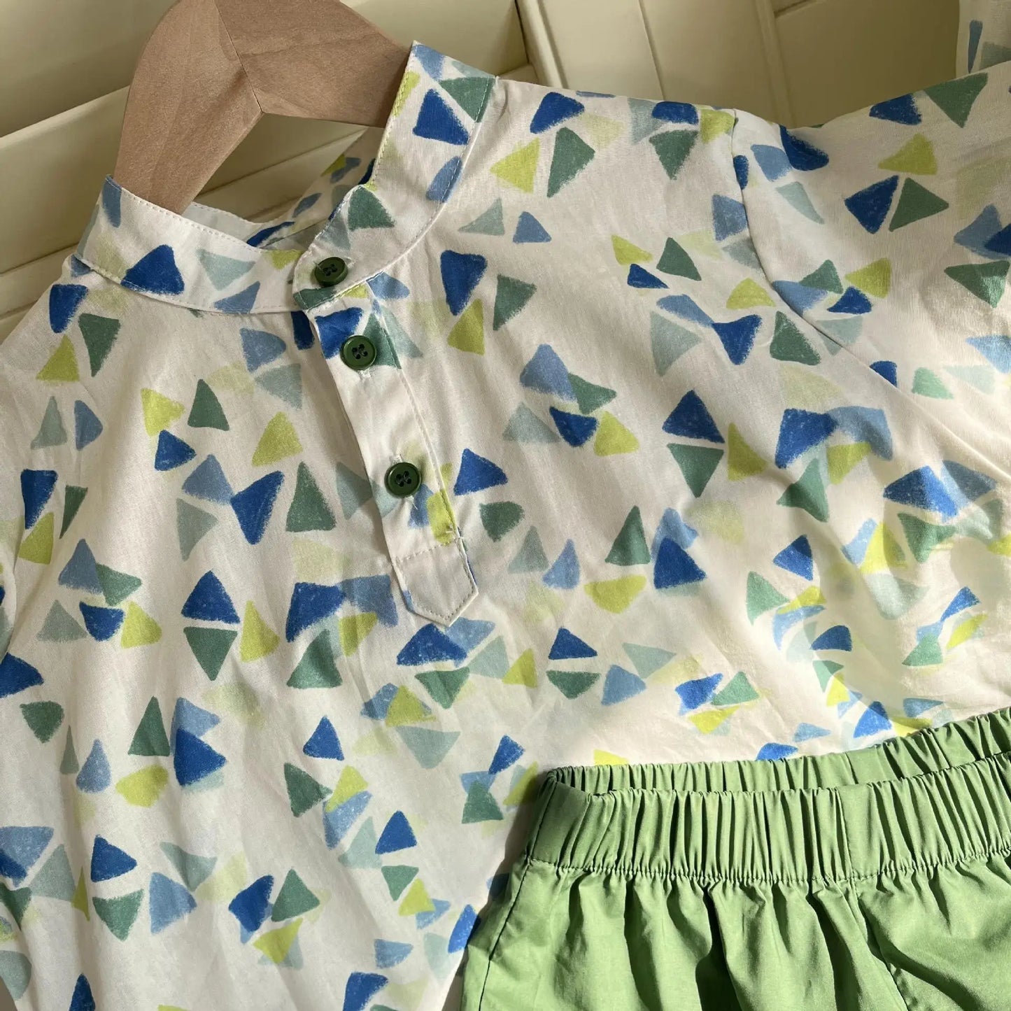 半袖セットアップ キッズワンピース/セットアップ 2点セット 幾何学プリントビッグフリル襟ペプラムノースリーブワンピース/半袖シャツ+ショートパンツ リンクコーデ 兄弟姉妹 お揃いコーデ【mh0008872】