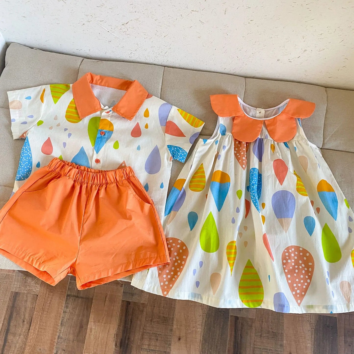 半袖セットアップ キッズワンピース/セットアップ 2点セット カラフルバルーンプリントフラワー襟ノースリーブワンピース/半袖シャツ+ショートパンツ リンクコーデ 兄弟姉妹 お揃いコーデ【mh0008873】