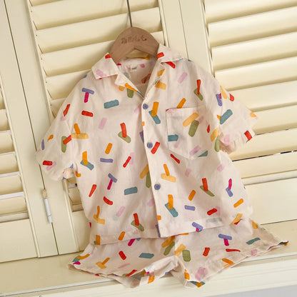 半袖セットアップ キッズワンピース/セットアップ 2点セット カラフル幾何学プリント柄半袖シャツワンピース/半袖シャツ+ショートパンツ リンクコーデ 兄弟姉妹 お揃いコーデ【mh0008877】