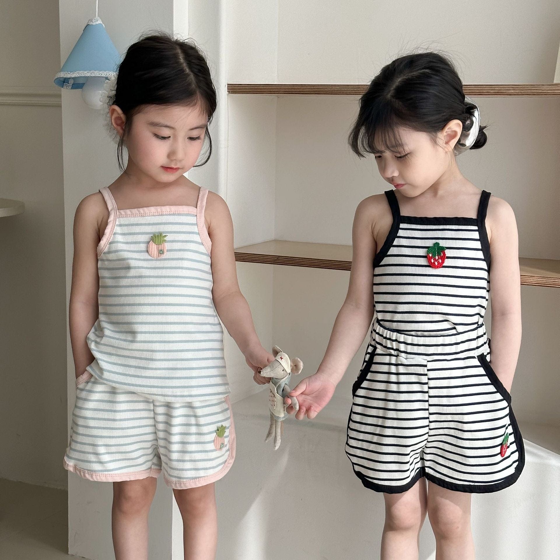 ノースリーブセットアップ フルーツアップリケボーダーキャミソール+ショートパンツセットアップ 2点セット【mh0010199】