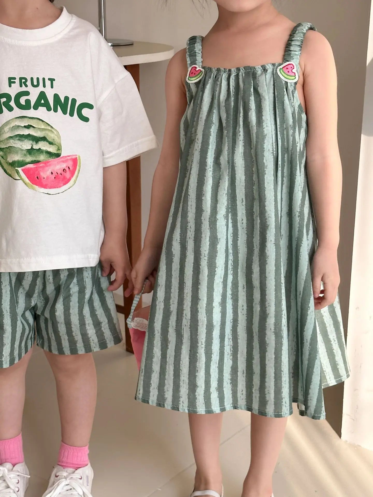 半袖セットアップ キッズワンピース/セットアップ 2点セット スイカストライププリントキャミソールワンピース/半袖Tシャツ+ショートパンツ リンクコーデ 兄弟姉妹 お揃いコーデ【mh0008880】