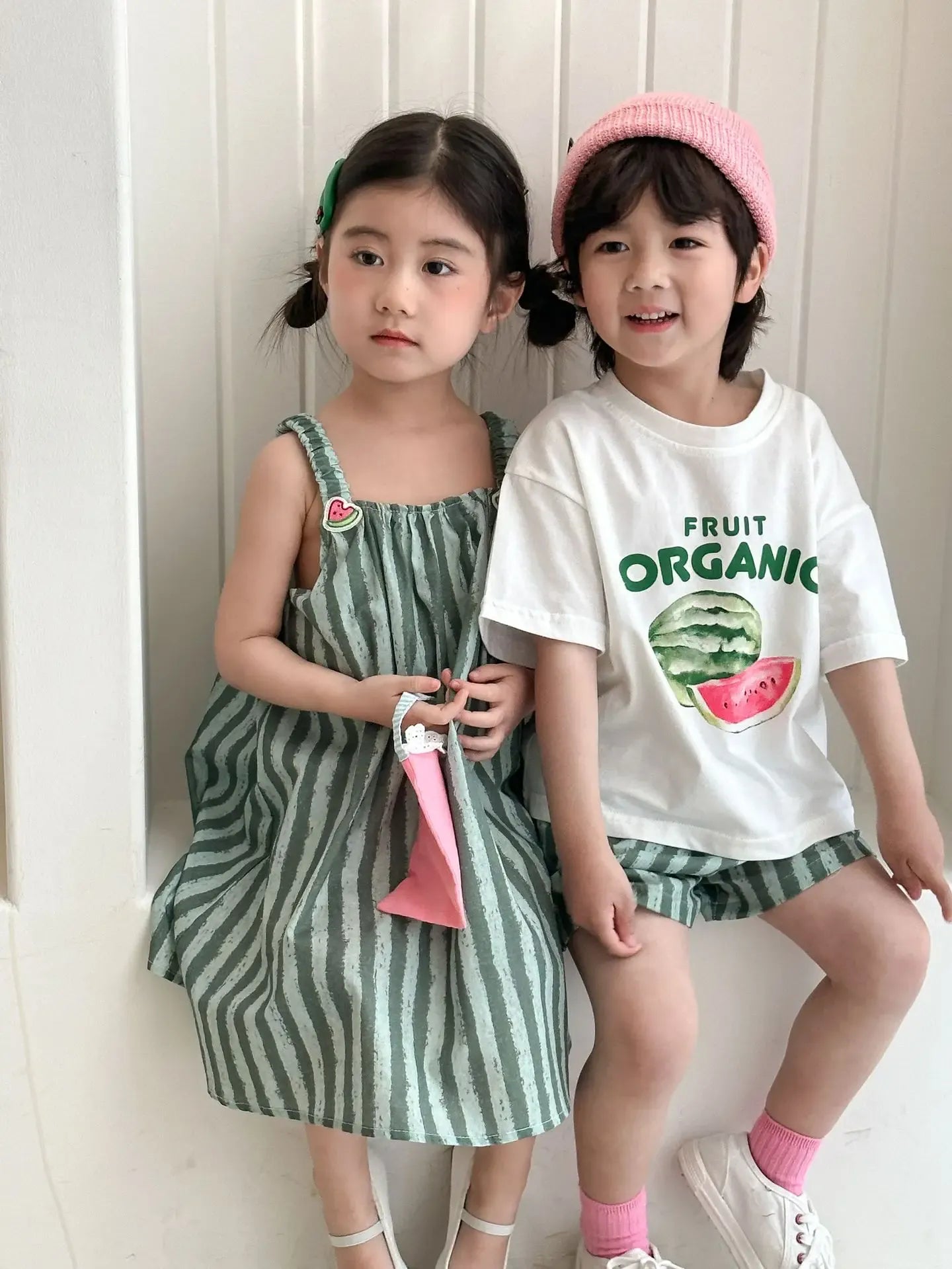 半袖セットアップ キッズワンピース/セットアップ 2点セット スイカストライププリントキャミソールワンピース/半袖Tシャツ+ショートパンツ リンクコーデ 兄弟姉妹 お揃いコーデ【mh0008880】