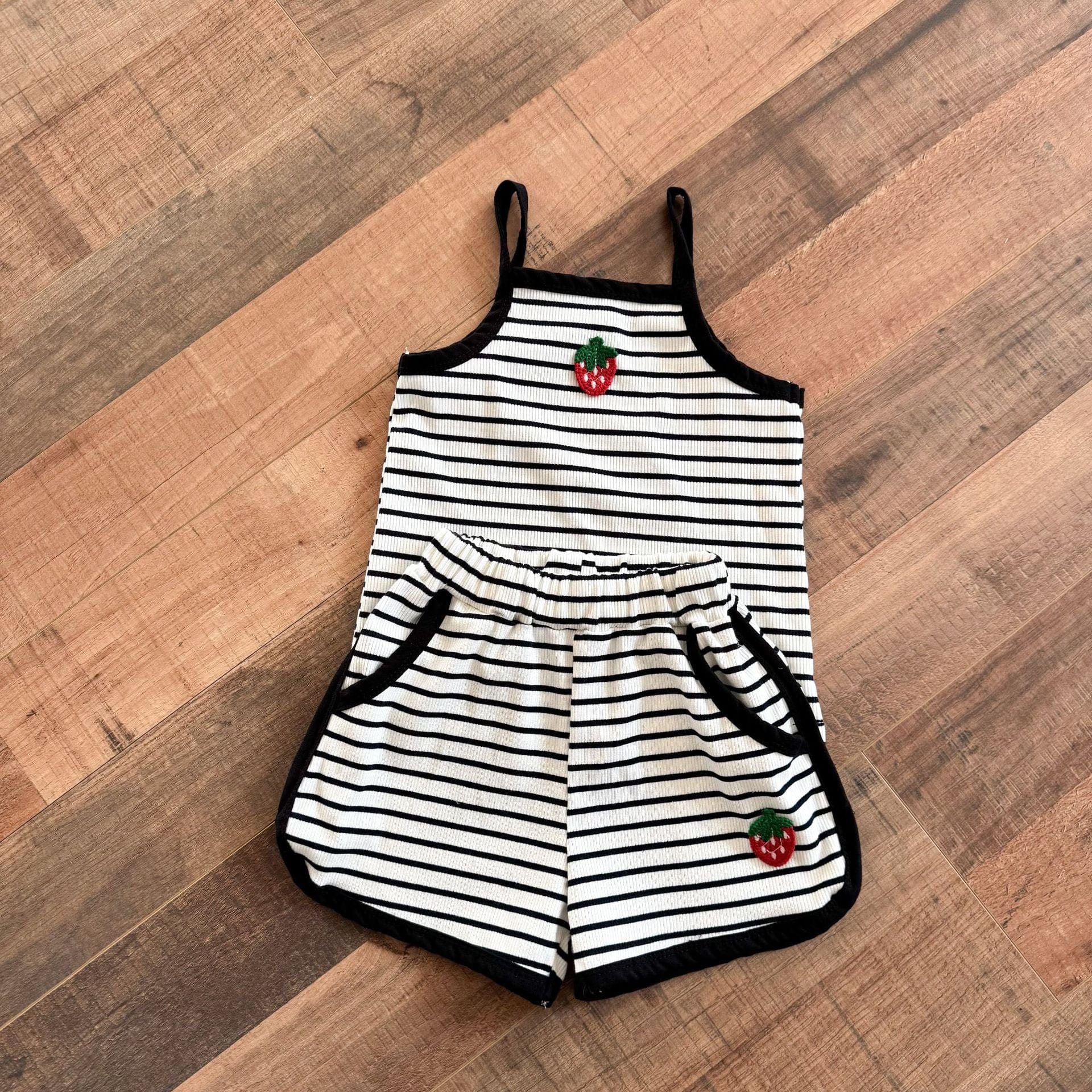 ノースリーブセットアップ black and white / 80cm フルーツアップリケボーダーキャミソール+ショートパンツセットアップ 2点セット【mh0010199】