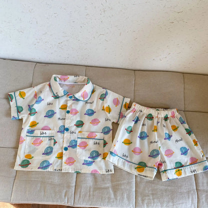 半袖セットアップ color A / 18M (80) キッズパジャマセット チェック/宇宙プリント 半袖シャツ+ショートパンツ【mh0008871】
