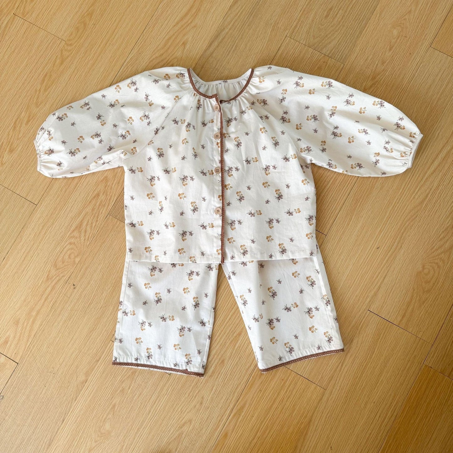 長袖パジャマ フラワープリント前あき長袖ガールズパジャマセット【mh0010479】