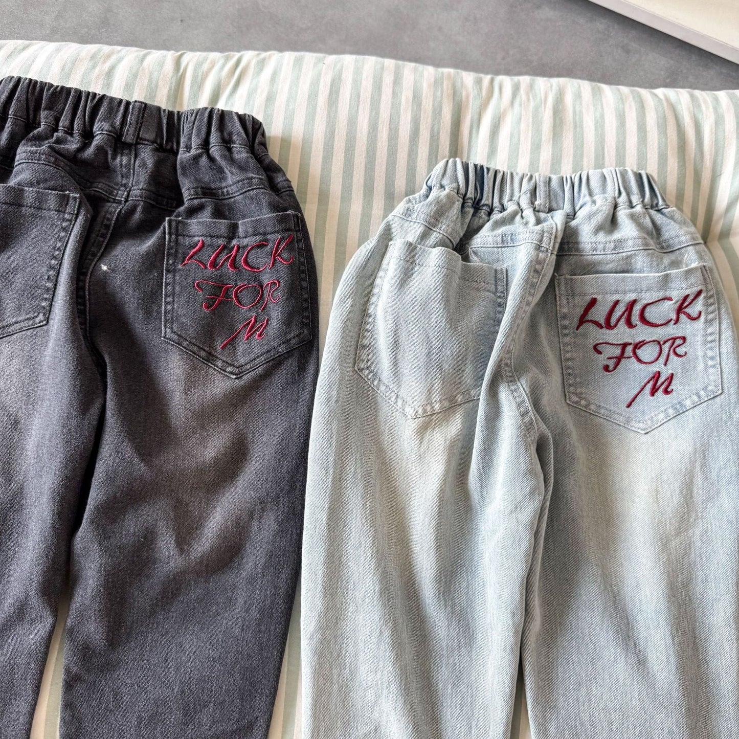 デニムパンツ ポケットロゴデニムルーズパンツジーンズ【mh0010498】