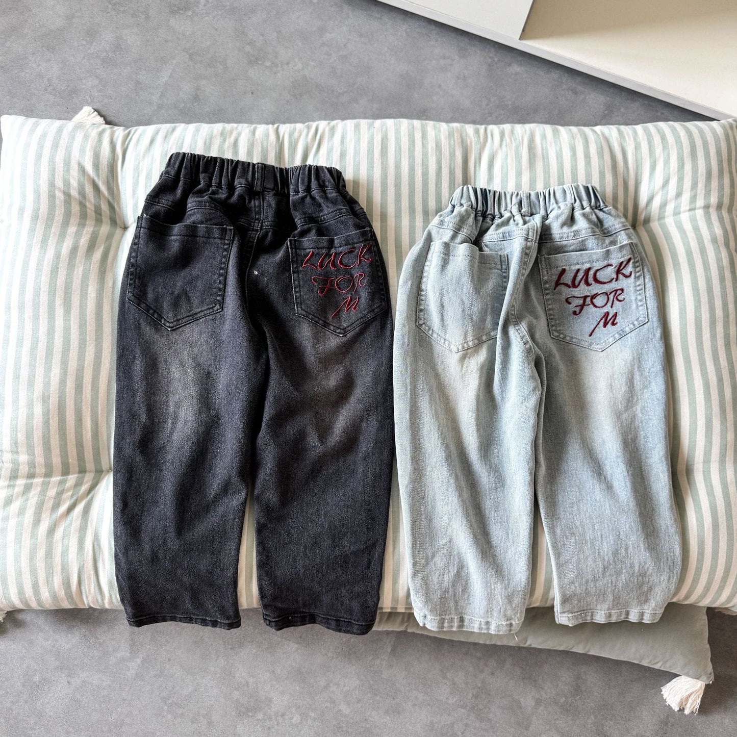 デニムパンツ ポケットロゴデニムルーズパンツジーンズ【mh0010498】