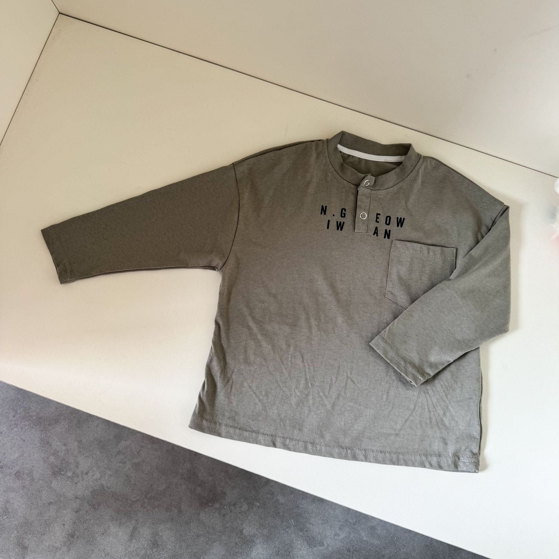 長袖Tシャツ Army Green / 80cm レターロゴヘンリーネック長袖Tシャツ【mh0010487】