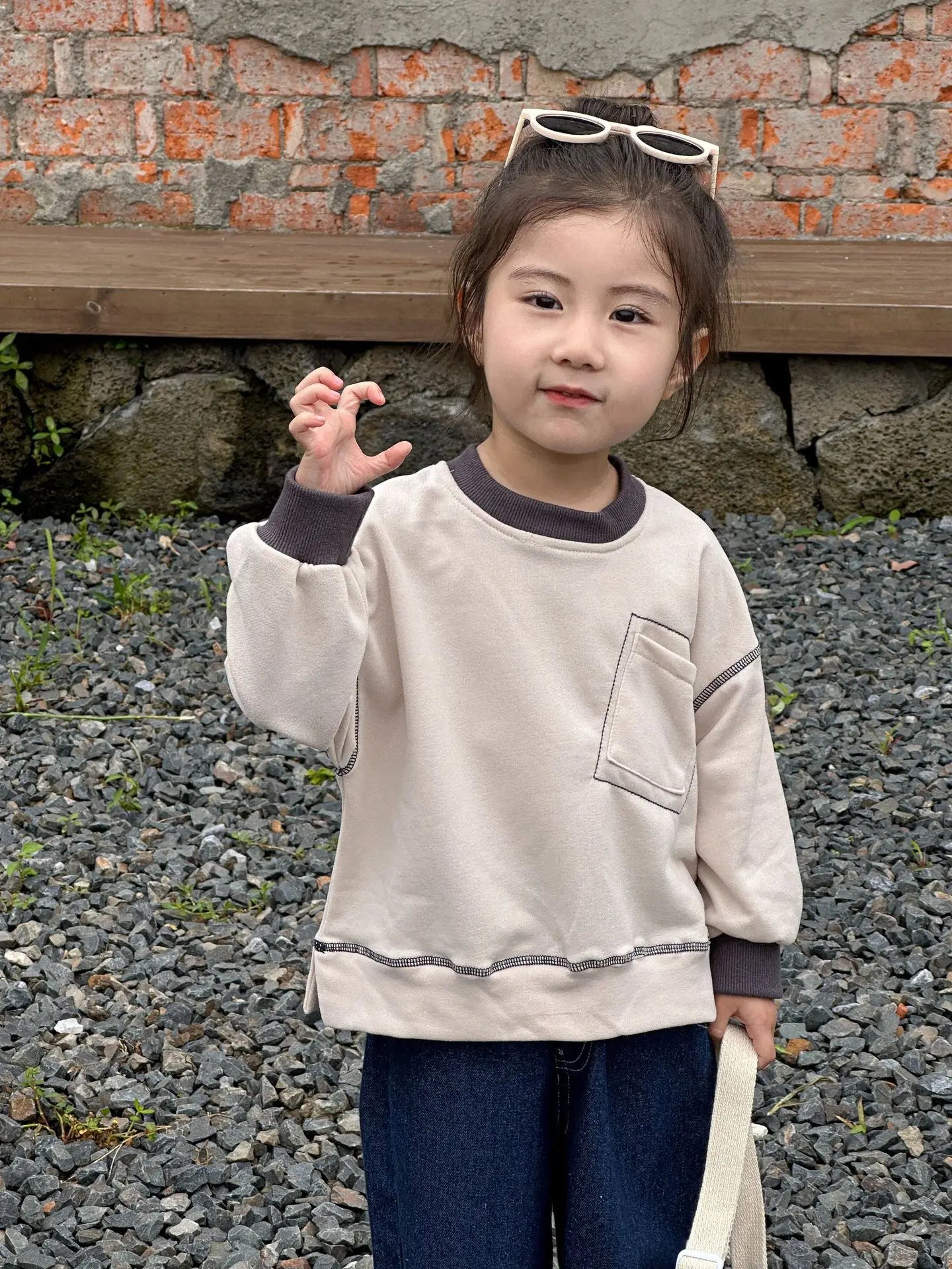 長袖Tシャツ Beige / 80cm キッズトップス ステッチアクセント長袖シンプルTシャツ 2カラー【mh0007054】