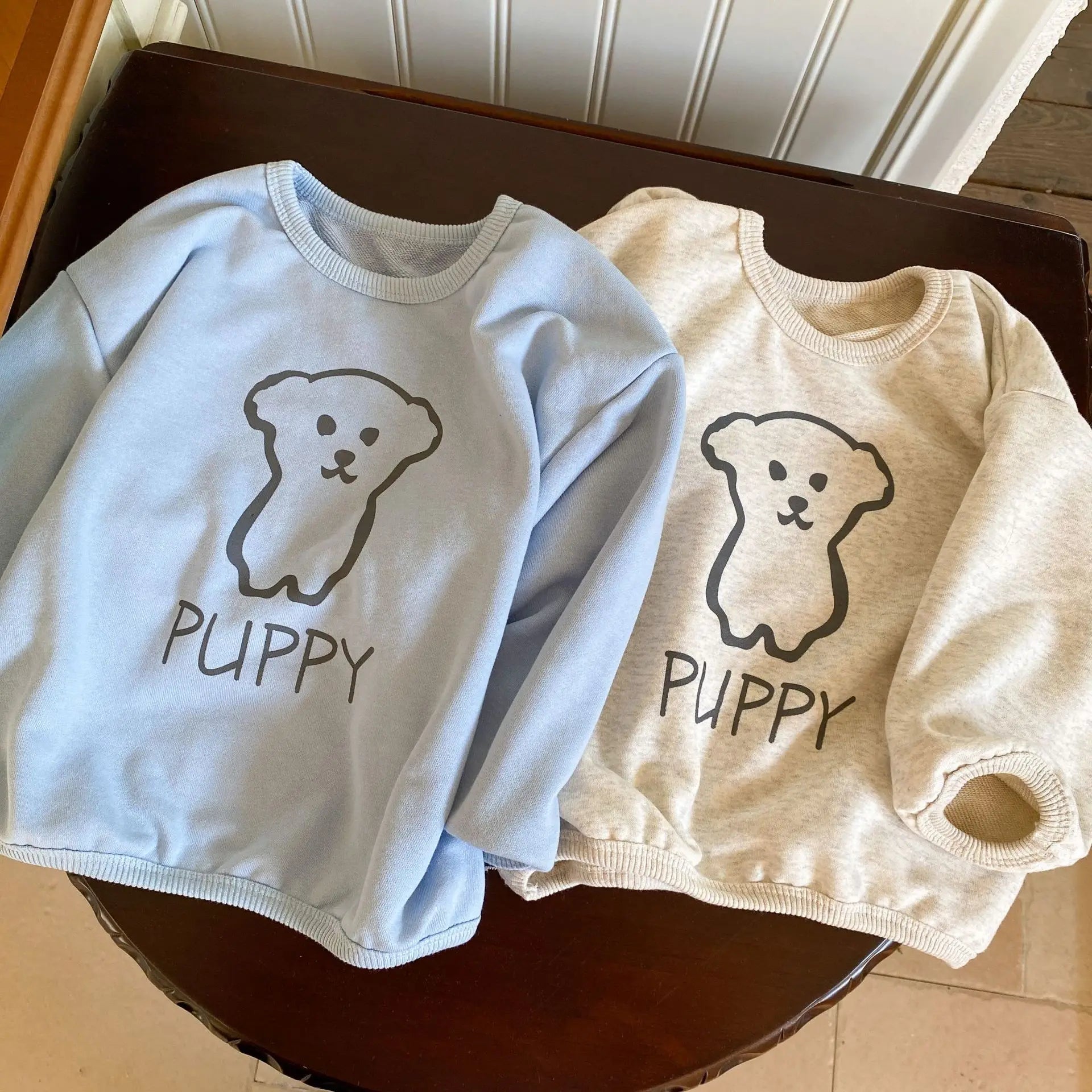 長袖Tシャツ キッズトップス 長袖PUPPY犬プリントスウェットTシャツ 2カラー【mh0006688】
