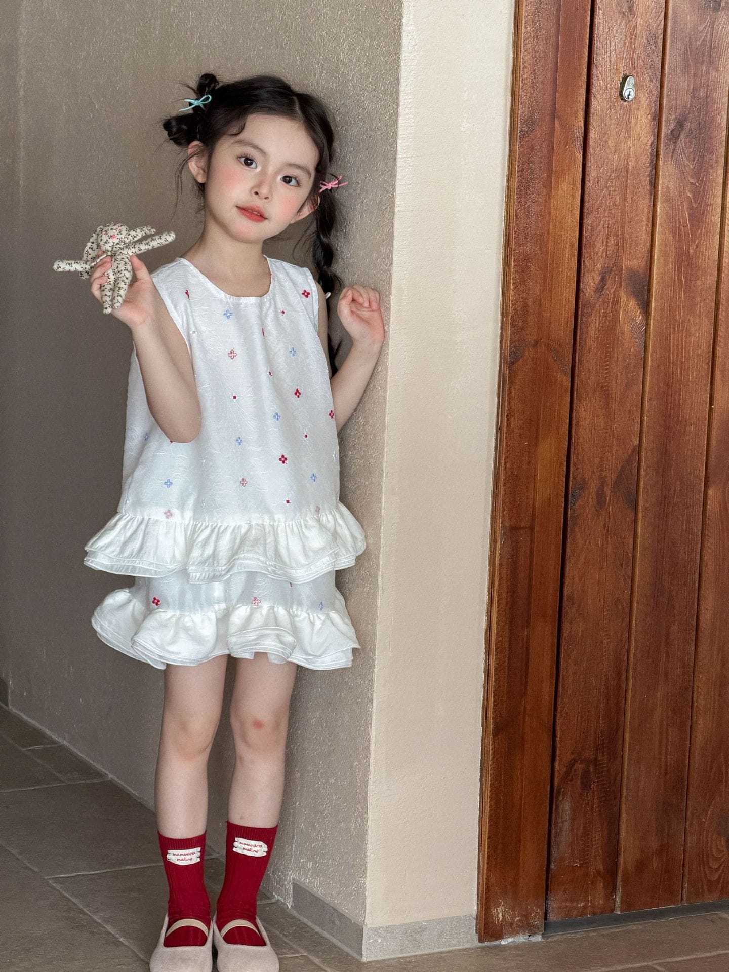 Sleeveless Embroidered Floral Ruffle Top Skirt Set フリル ノースリーブトップス スカート セット【mh0013290】 Mu Zika ノースリーブセットアップ