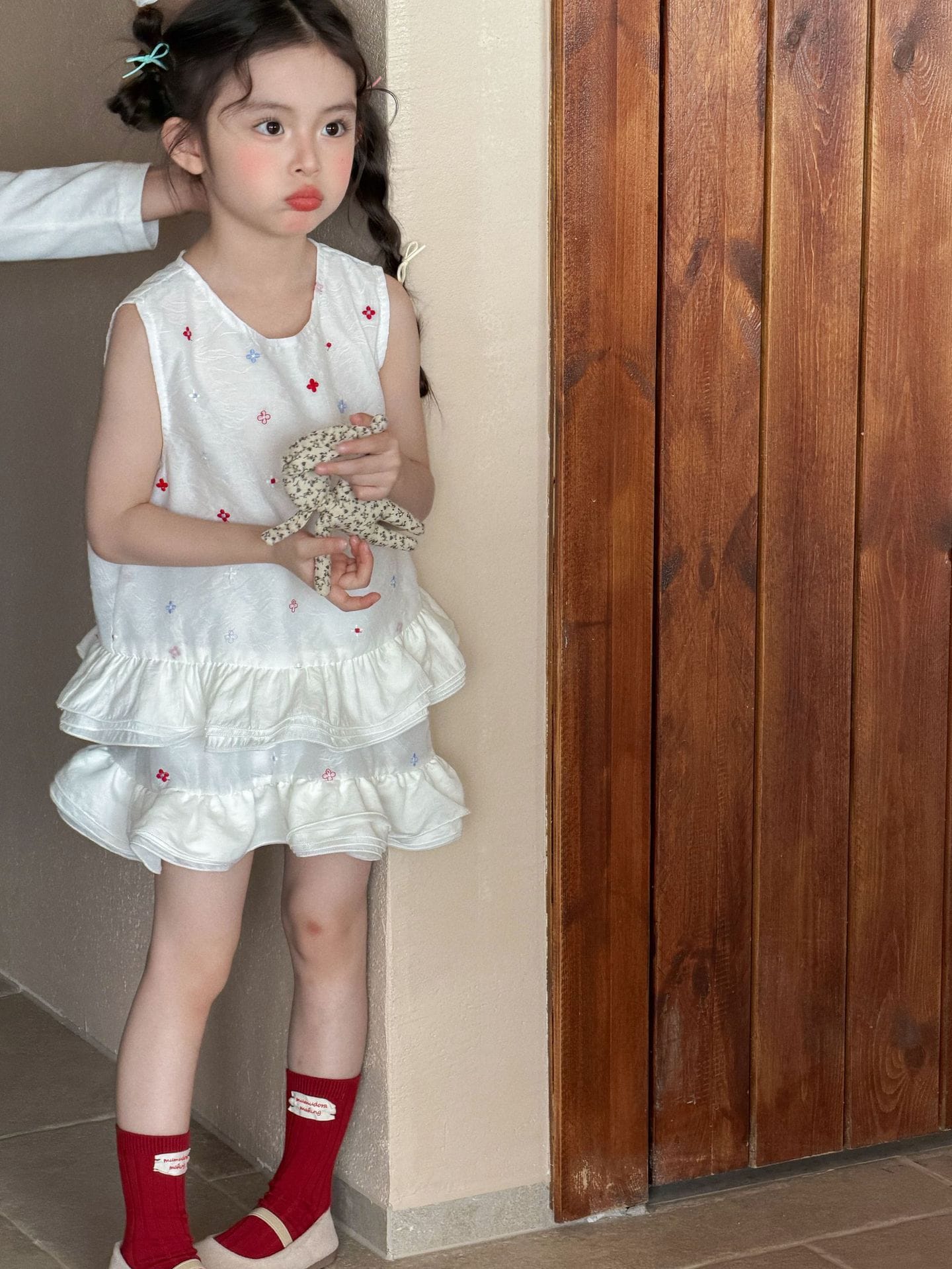 Sleeveless Embroidered Floral Ruffle Top Skirt Set フリル ノースリーブトップス スカート セット【mh0013290】 Mu Zika ノースリーブセットアップ