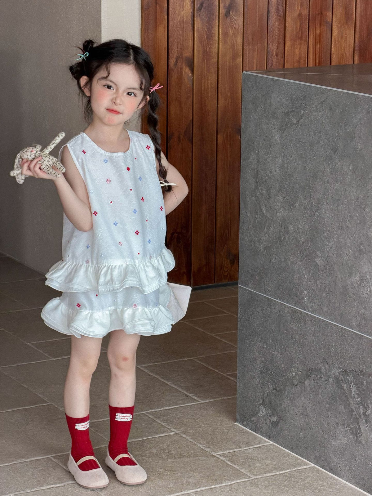 Sleeveless Embroidered Floral Ruffle Top Skirt Set フリル ノースリーブトップス スカート セット【mh0013290】 White / 90cm Mu Zika ノースリーブセットアップ