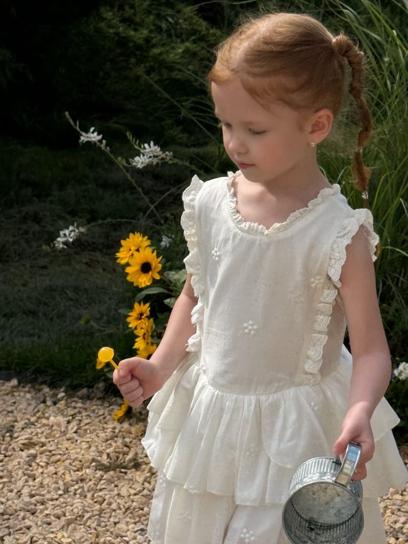Sleeveless Lace Embroidered Tiered Dress ティアード ノースリーブワンピース【mh0013247】 Chengle ノースリーブワンピース