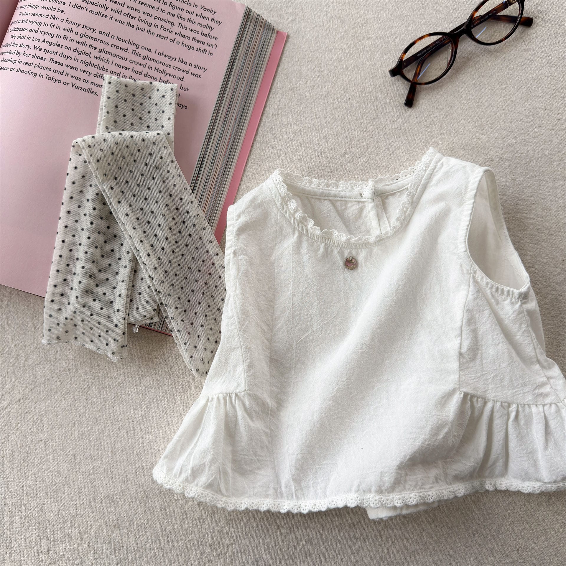 Sleeveless Lace Peplum Shirt レース ノースリーブブラウス【mh0013455】 Beige / 80cm ADbaby タンクトップ・キャミソール・ノースリーブトップス