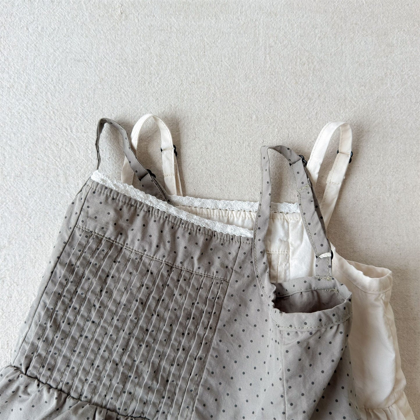 Sleeveless Pin-tuck Lace Cami ドット ノースリーブキャミソール【mh0013450】 ADbaby タンクトップ・キャミソール・ノースリーブトップス