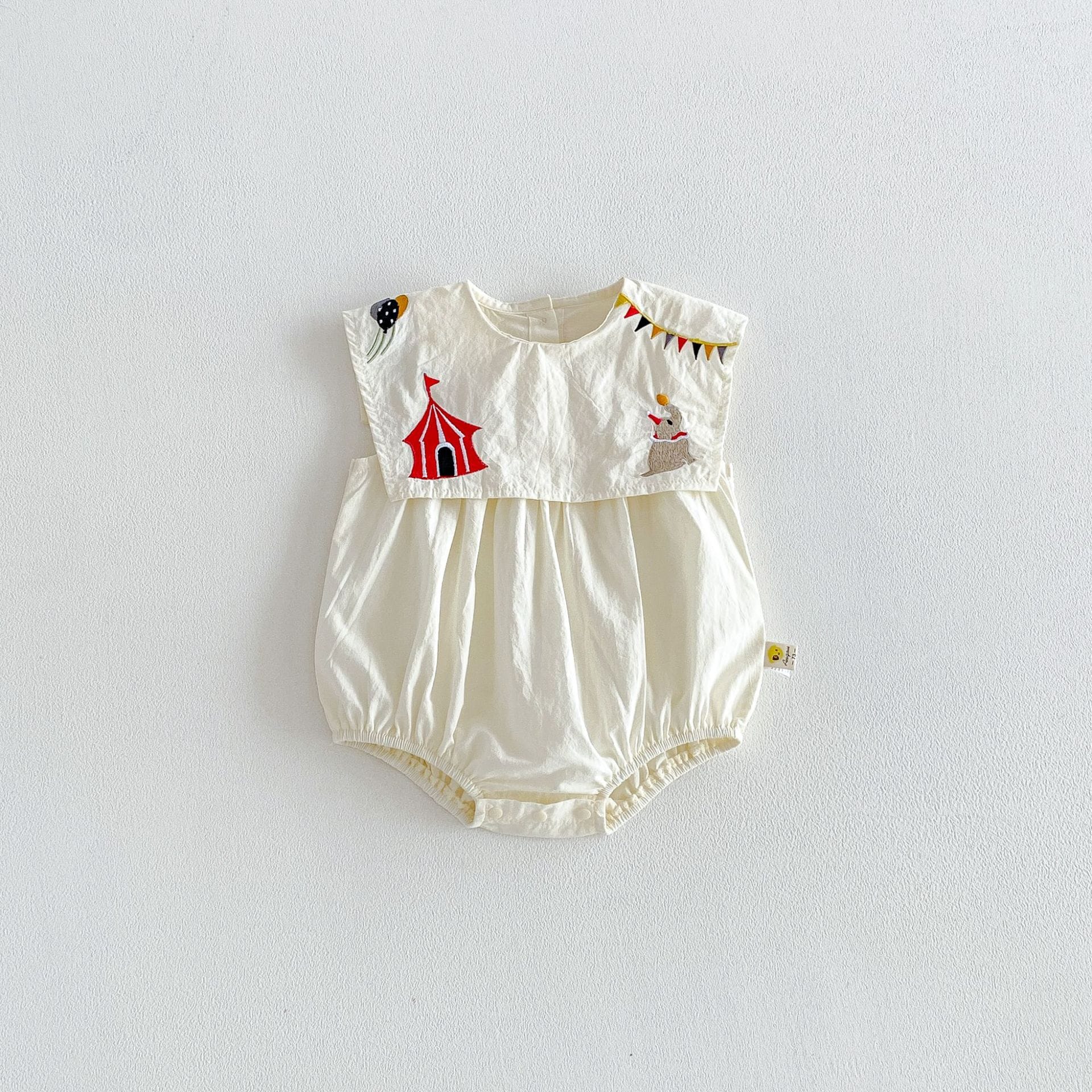Sleeveless Ruffle Dress サーカス刺繍 ノースリーブロンパース 半袖ワンピース【mh0013430】 Rompers / 66cm angou ノースリーブロンパース