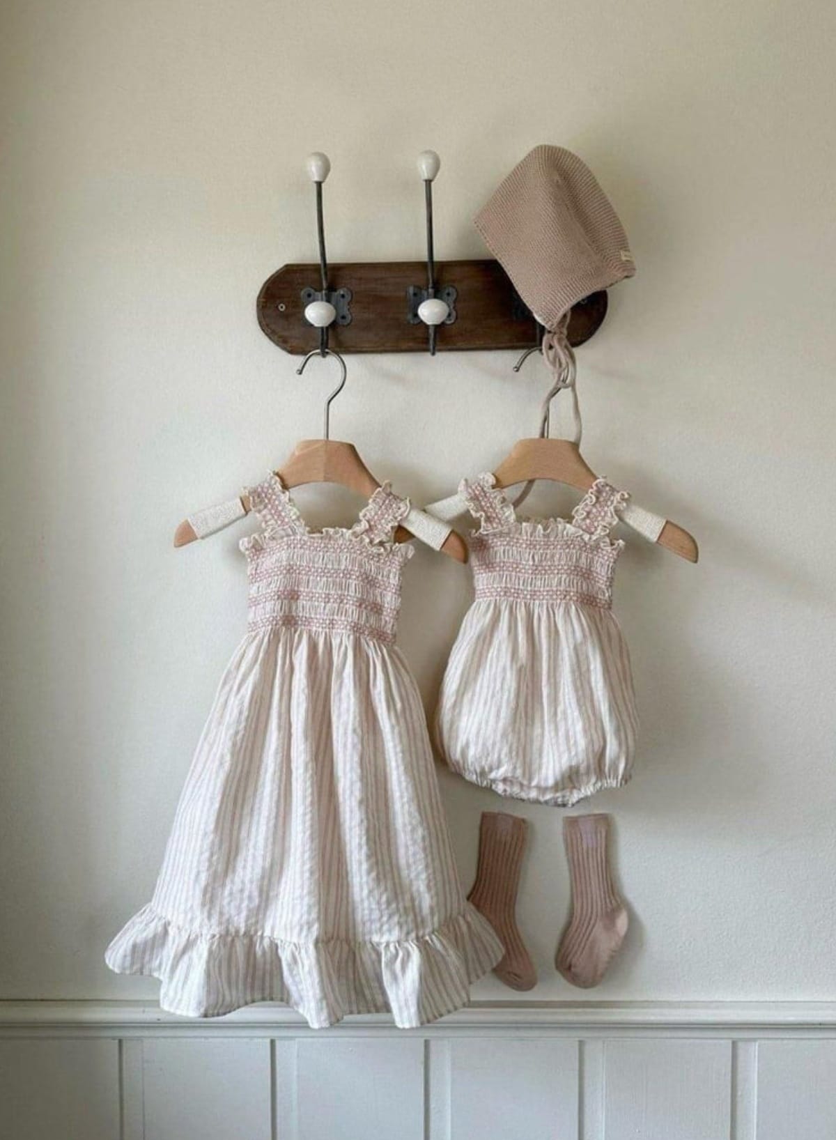 Smocked Ruffle Hem Dress ノースリーブワンピース【mh0013208】 BBAMMA ノースリーブワンピース