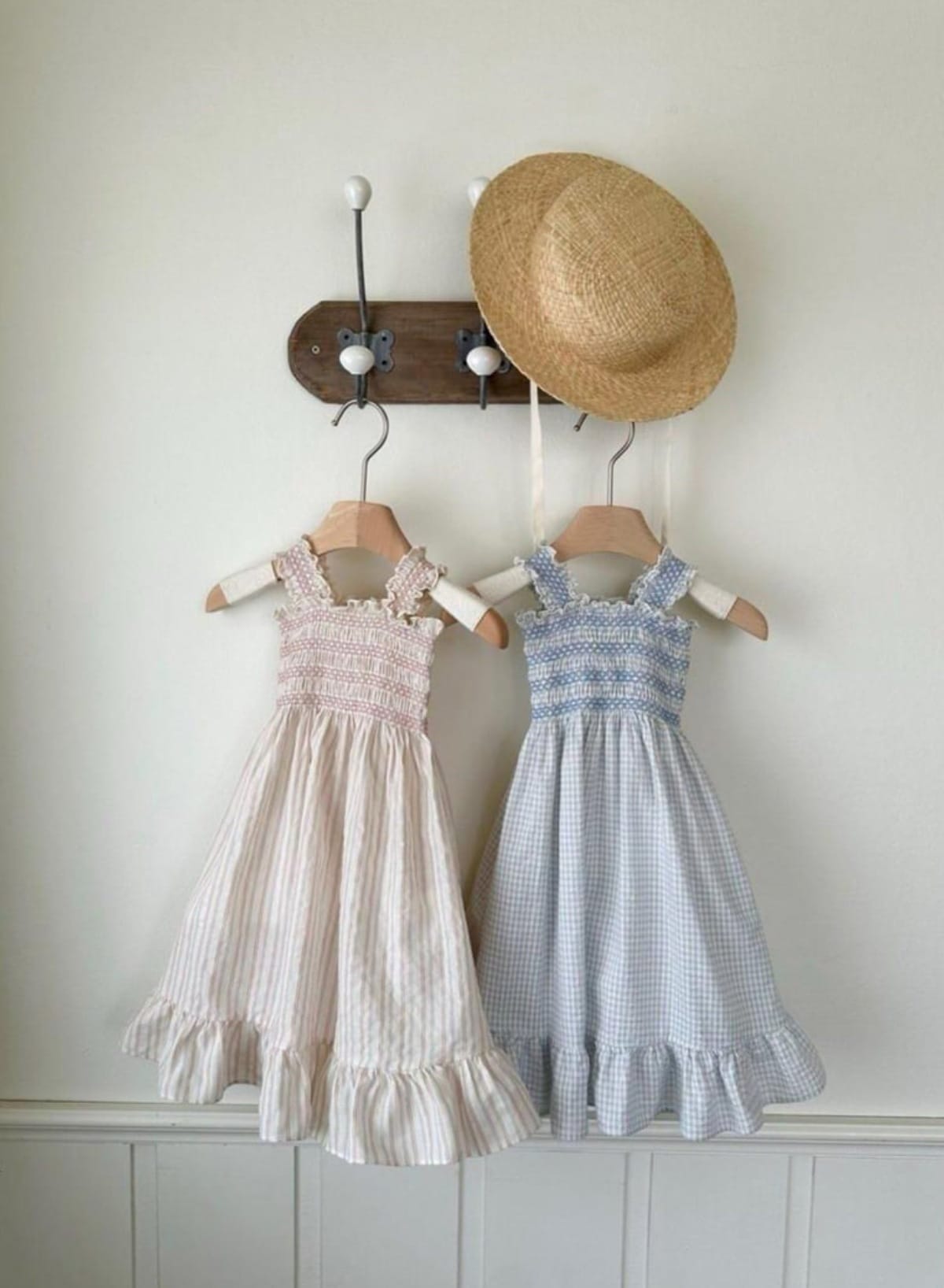 Smocked Ruffle Hem Dress ノースリーブワンピース【mh0013208】 BBAMMA ノースリーブワンピース
