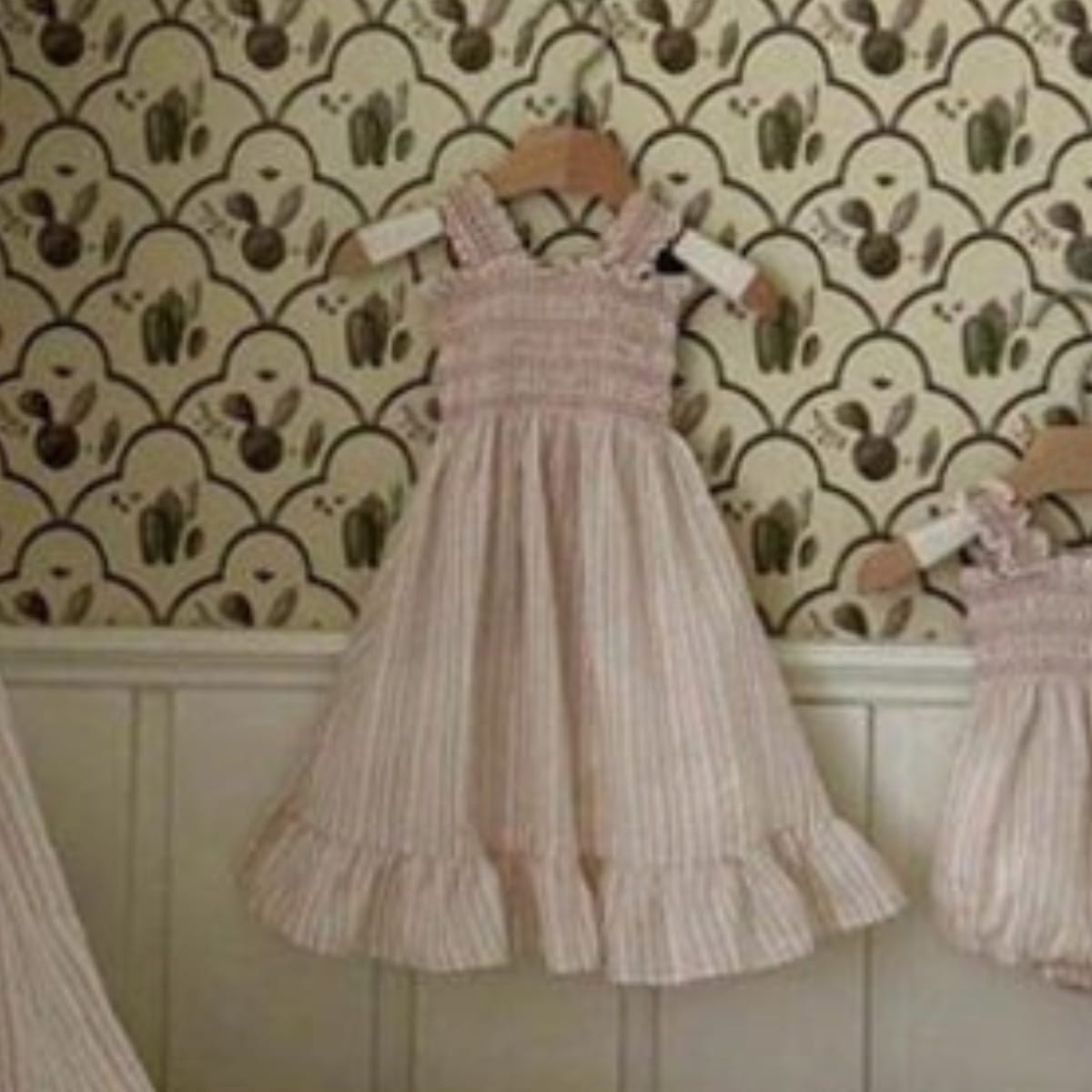 Smocked Ruffle Hem Dress ノースリーブワンピース【mh0013208】 Light Pink / 73cm BBAMMA ノースリーブワンピース