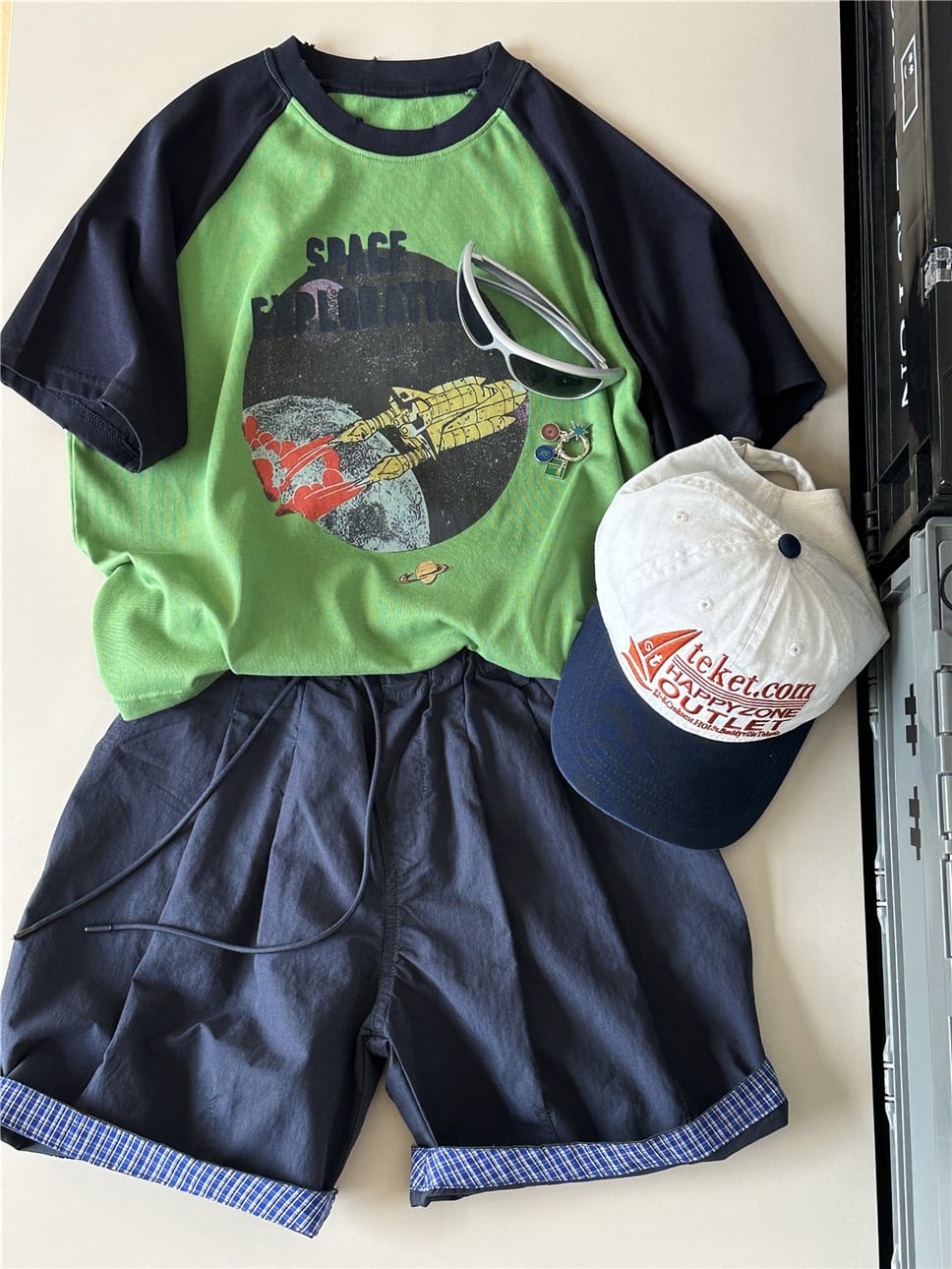 Space Explorer Raglan T-shirt ラグラン 宇宙 Tシャツ【mh0012944】 snidols 半袖Tシャツ