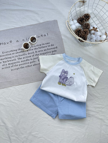 半袖Tシャツとショートパンツのセット、白地に動物プリント、薄いブルー短パン