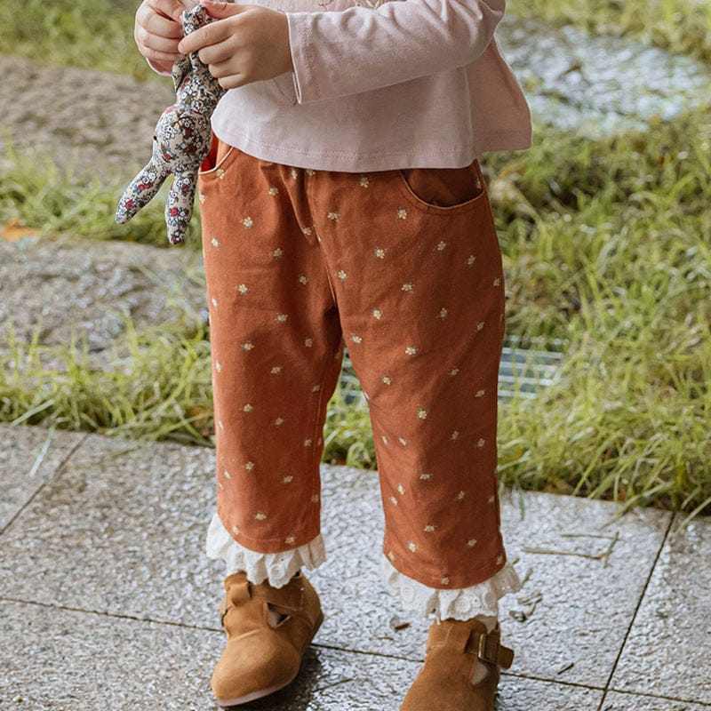 ロングパンツ・スウェットパンツ キッズパンツ フラワー刺繍裾フリルルーズロングパンツ【mh0009055】