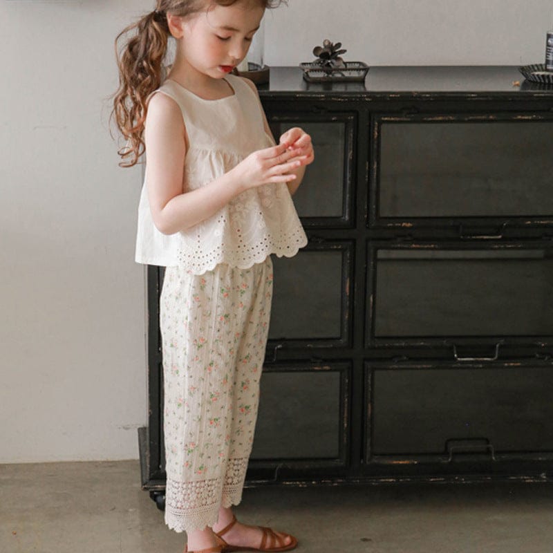 ロングパンツ・スウェットパンツ フラワープリント裾刺繍レースクロップドパンツ【mh0009658】