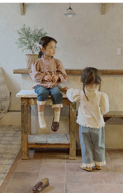 長袖シャツ・ブラウス フリルスタンドカラーブラウス 刺繍レース切り替えトップス【mh0010837】