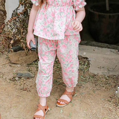 ロングパンツ・スウェットパンツ Pink / 90cm フラワープリントサイドレースクロップドパンツ【mh0010278】