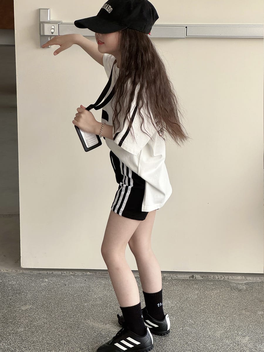 Striped Sporty Shorts ライン ショートパンツ【mh0013078】 mamahalo kids ハーフパンツ・ショートパンツ