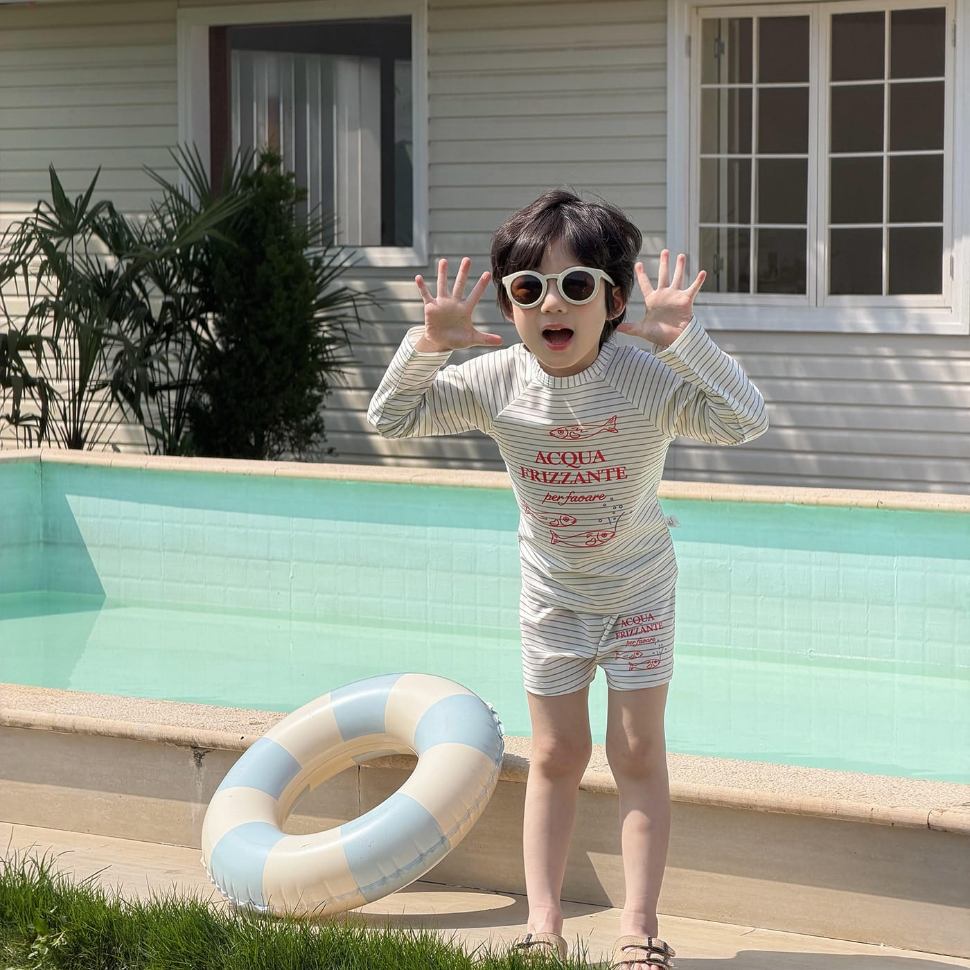 Striped Surfing Swimsuit 長袖ラッシュガード ショートパンツ 水着セット【mh0013324】 mamahalo kids ベビー用水着