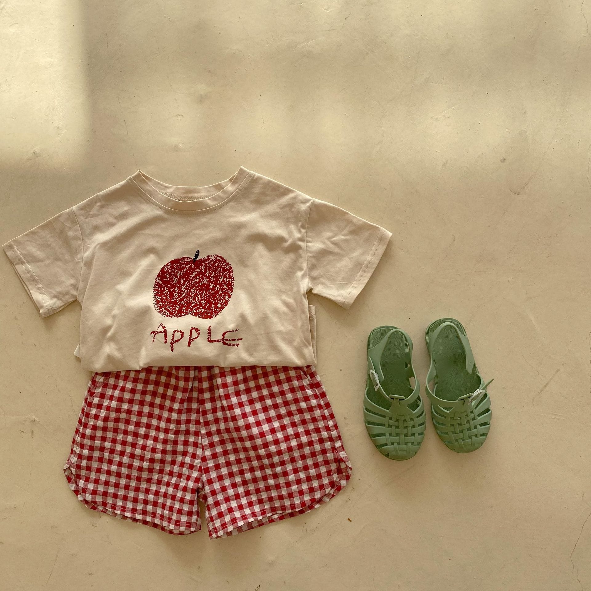 キッズ フルーツプリント チェック柄 半袖Tシャツ ショートパンツ セット【mh0000443】 Red / 80cm MaiTianJi 半袖セットアップ