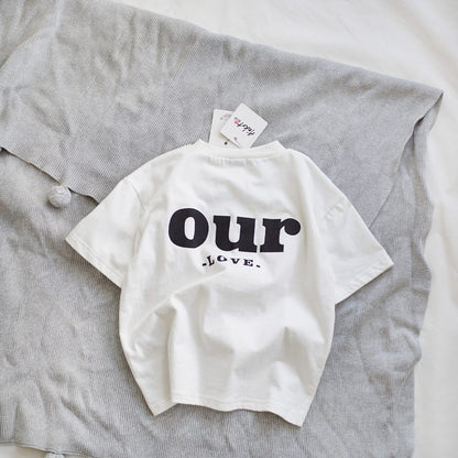 キッズ用ホワイト半袖Tシャツ 背面「our」文字プリント