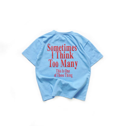キッズ青半袖Tシャツ、背面に赤いロゴプリント（This Is One of Those Thing）