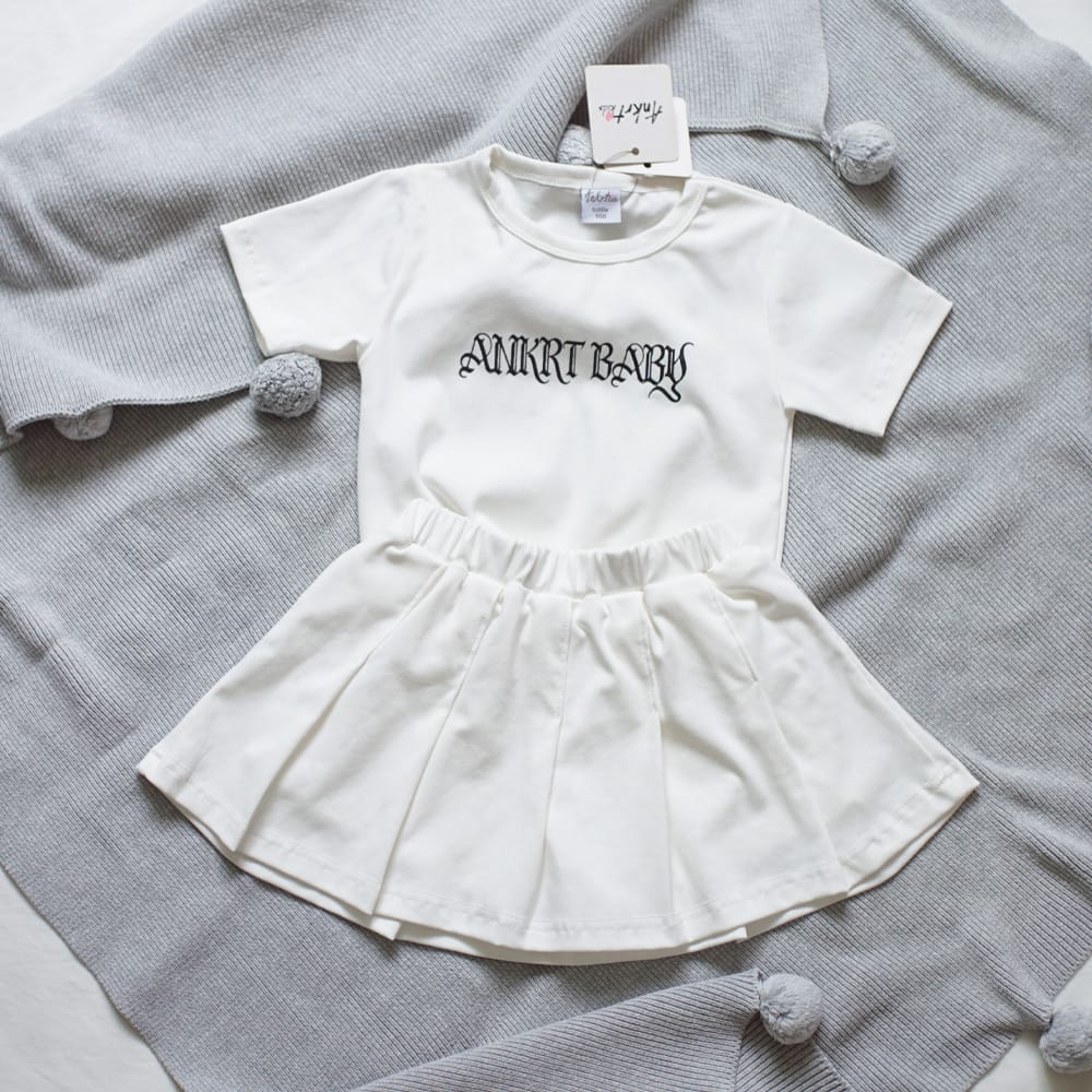 キッズ フロントロゴプリント 半袖Tシャツ プリーツスカート セット【mh0013827】 White / 90cm ANKRT 半袖セットアップ