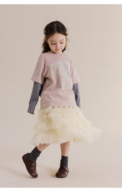 ピンクのキッズ長袖風Tシャツ、淡い動物プリント