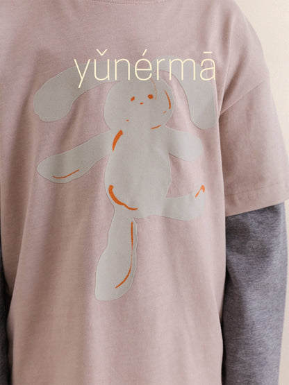 ピンクのキッズ長袖風Tシャツ、ホワイト動物プリント