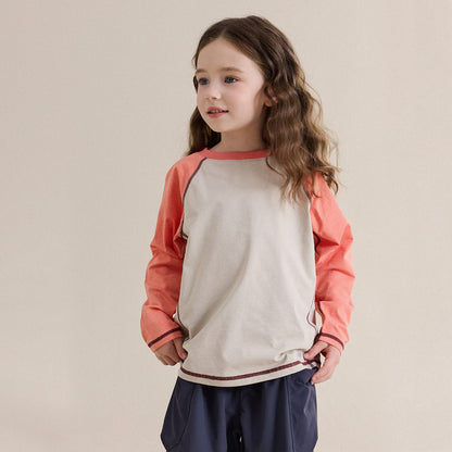 キッズ用ラグラン長袖Tシャツ、オレンジ袖と生成り身頃
