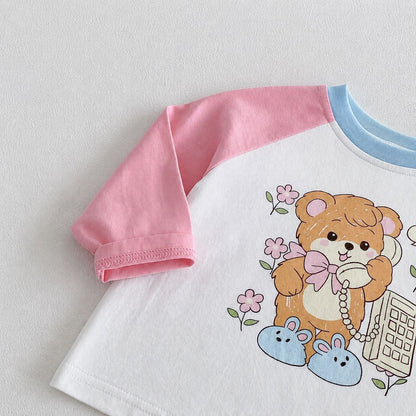 キッズ長袖Tシャツ・配色ラグラン、くま＆動物プリント（白×ピンク/水色のラグラン）
