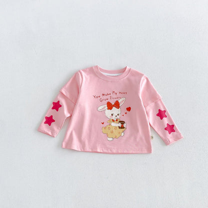 キッズ用長袖Tシャツ（重ね着風）ピンク系、ウサギキャラと文字プリント