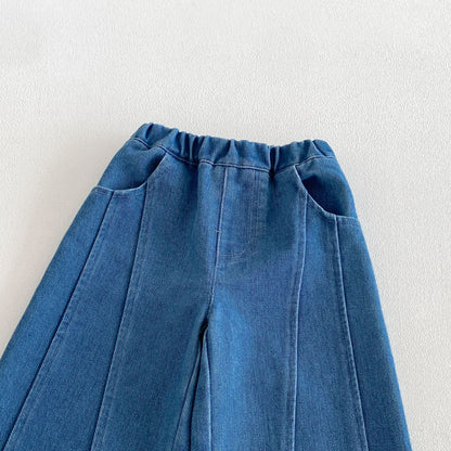 キッズ デニムパンツ ひざ上アップ ウエストゴムと縦ステッチの表情