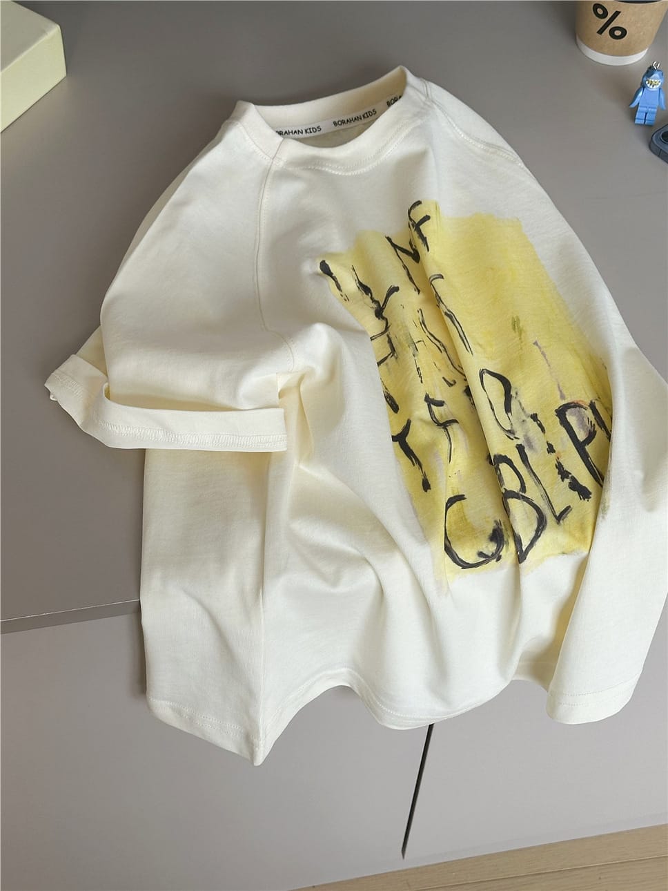 Textured Abstract Tee 英字プリント 半袖Tシャツ【mh0012942】 snidols 半袖Tシャツ